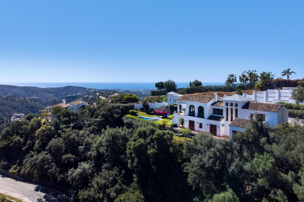 Villa for sale in Benahavís