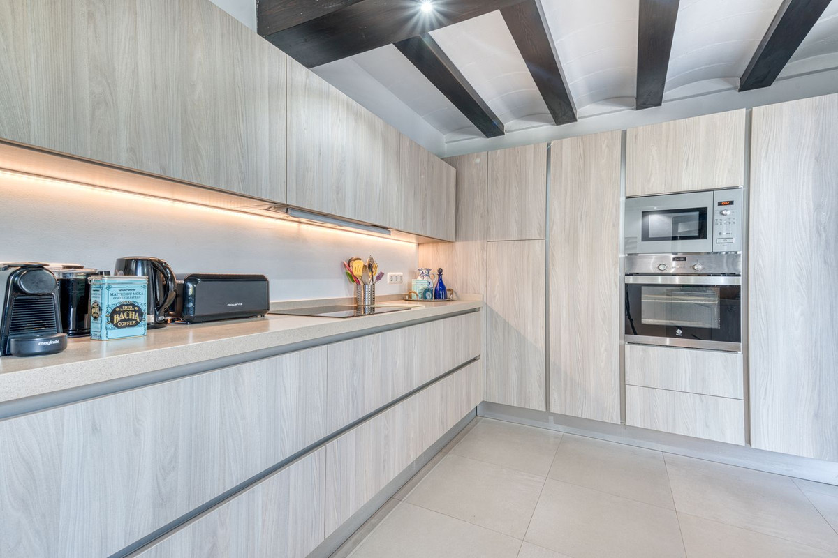 Villa for sale in Casares