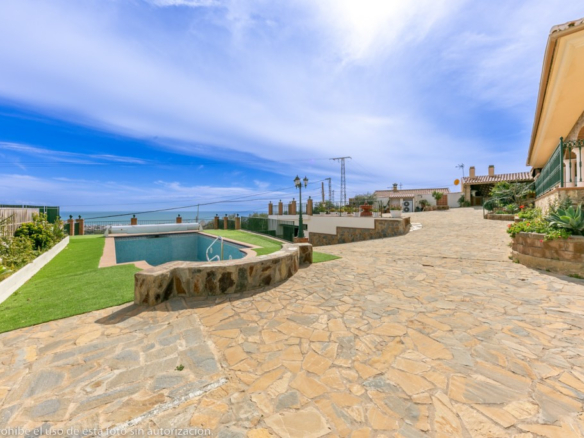 Villa for sale in Churriana