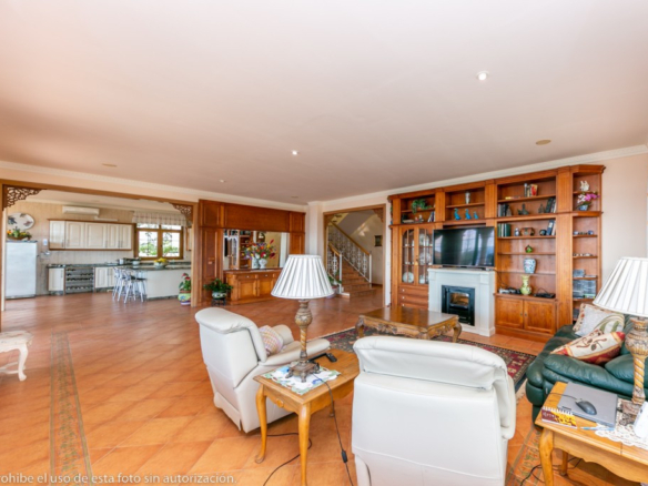 Villa for sale in Churriana