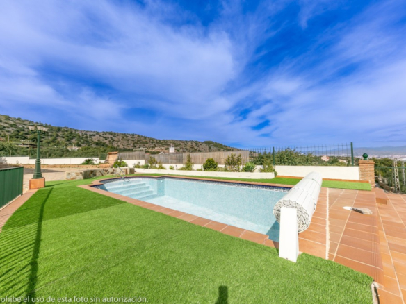 Villa for sale in Churriana
