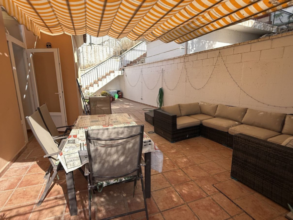 Villa for sale in Coín