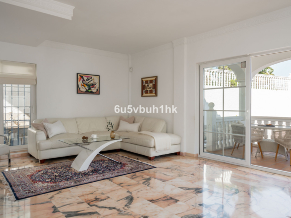 Villa for sale in Fuengirola