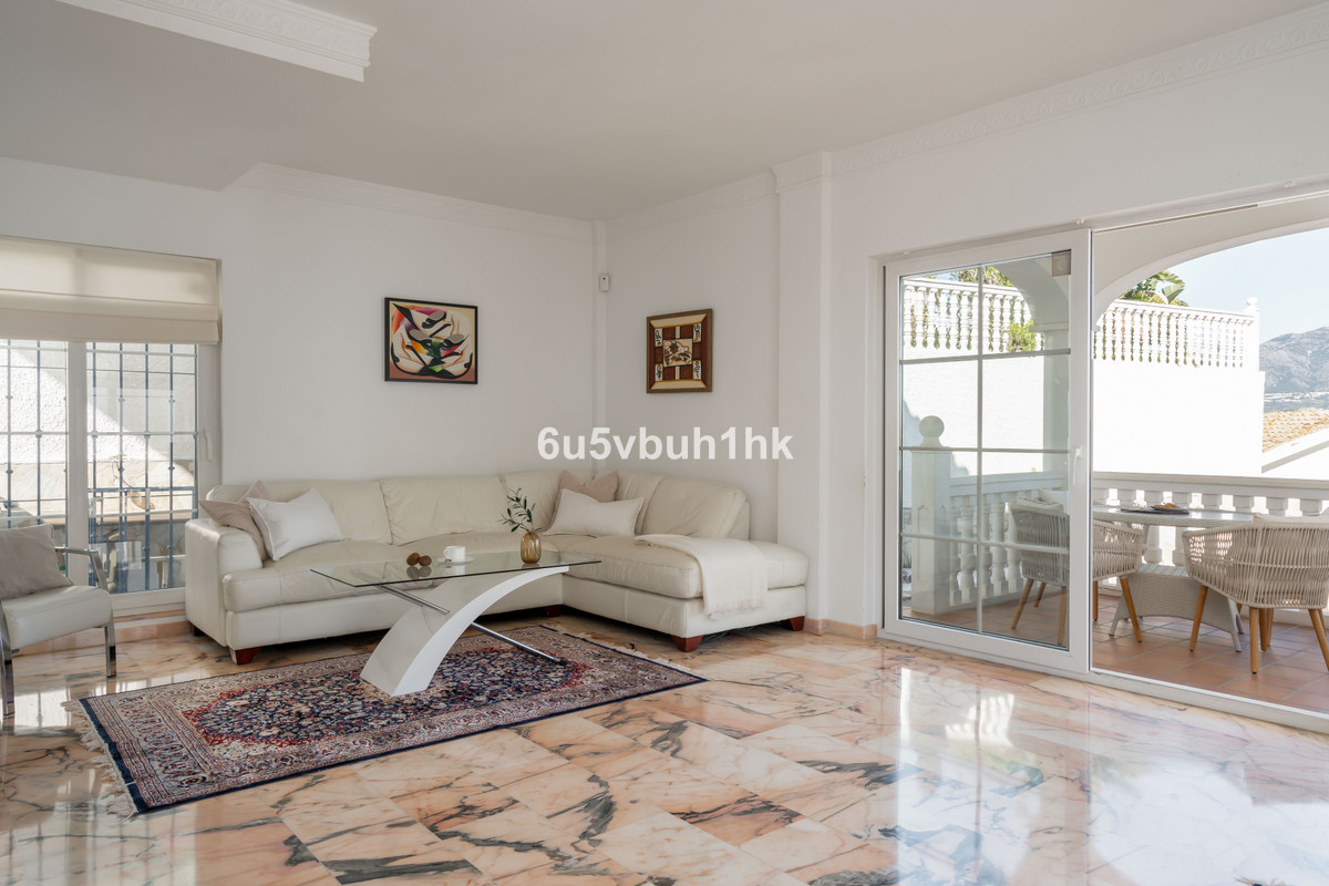 Villa for sale in Fuengirola
