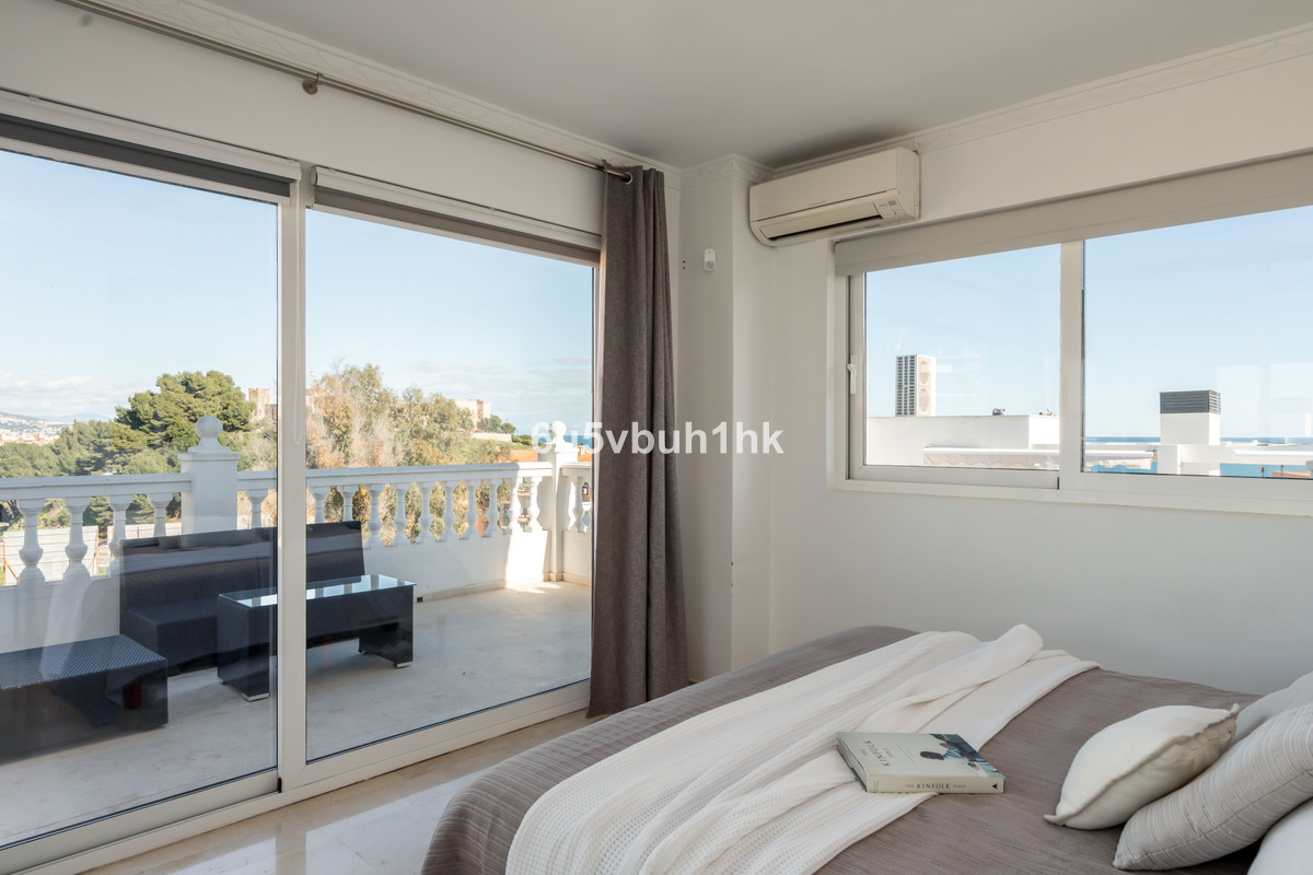 Villa for sale in Fuengirola