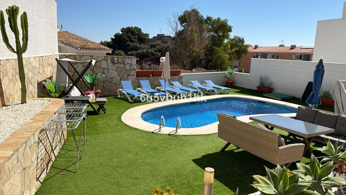 Villa for sale in Fuengirola