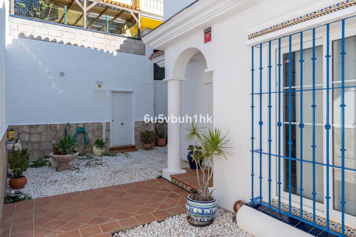 Villa for sale in Fuengirola