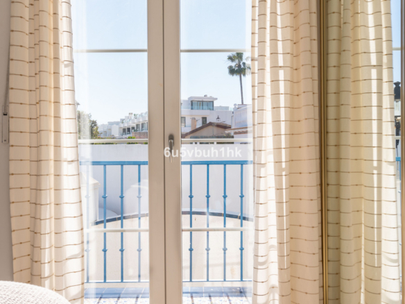 Villa for sale in Fuengirola