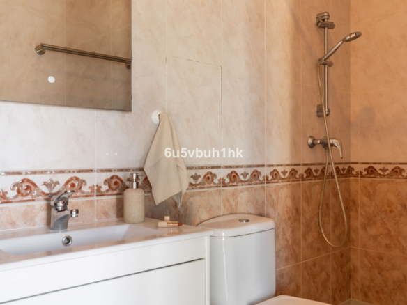 Villa for sale in Fuengirola