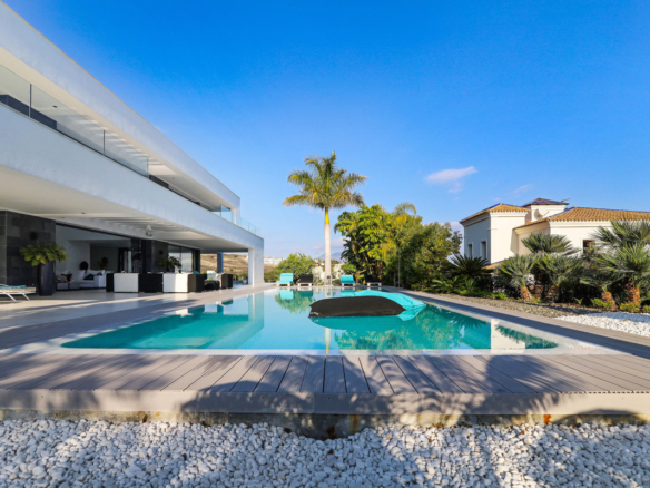 Villa for sale in Málaga