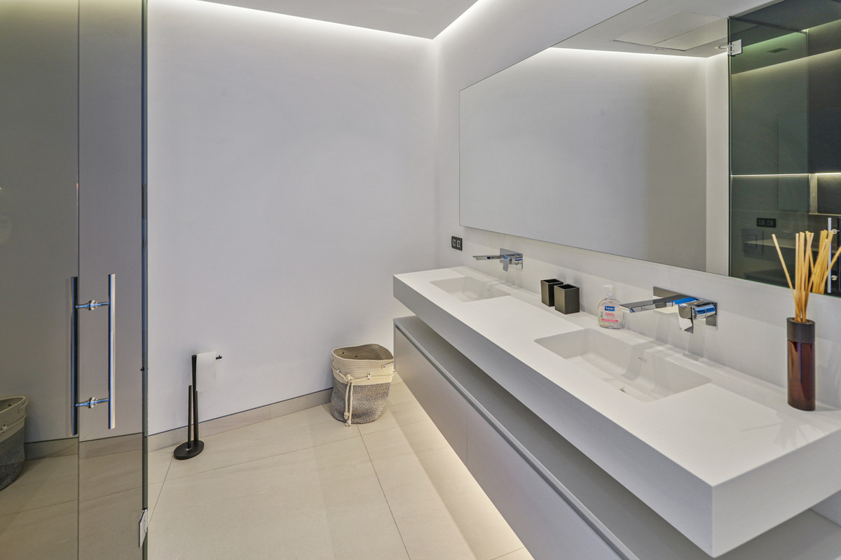 Villa for sale in Málaga
