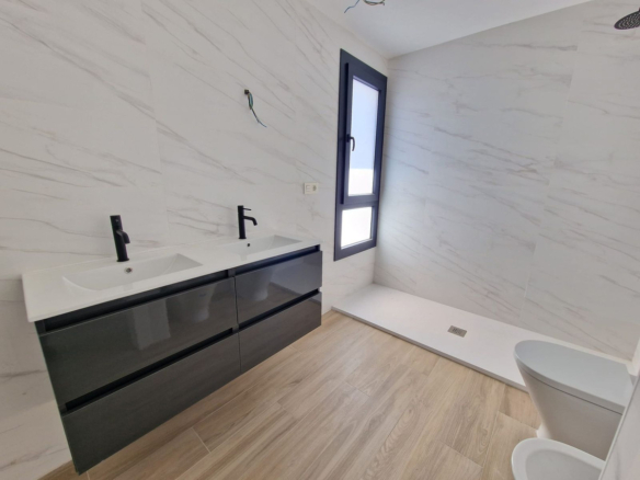 Villa for sale in Manilva