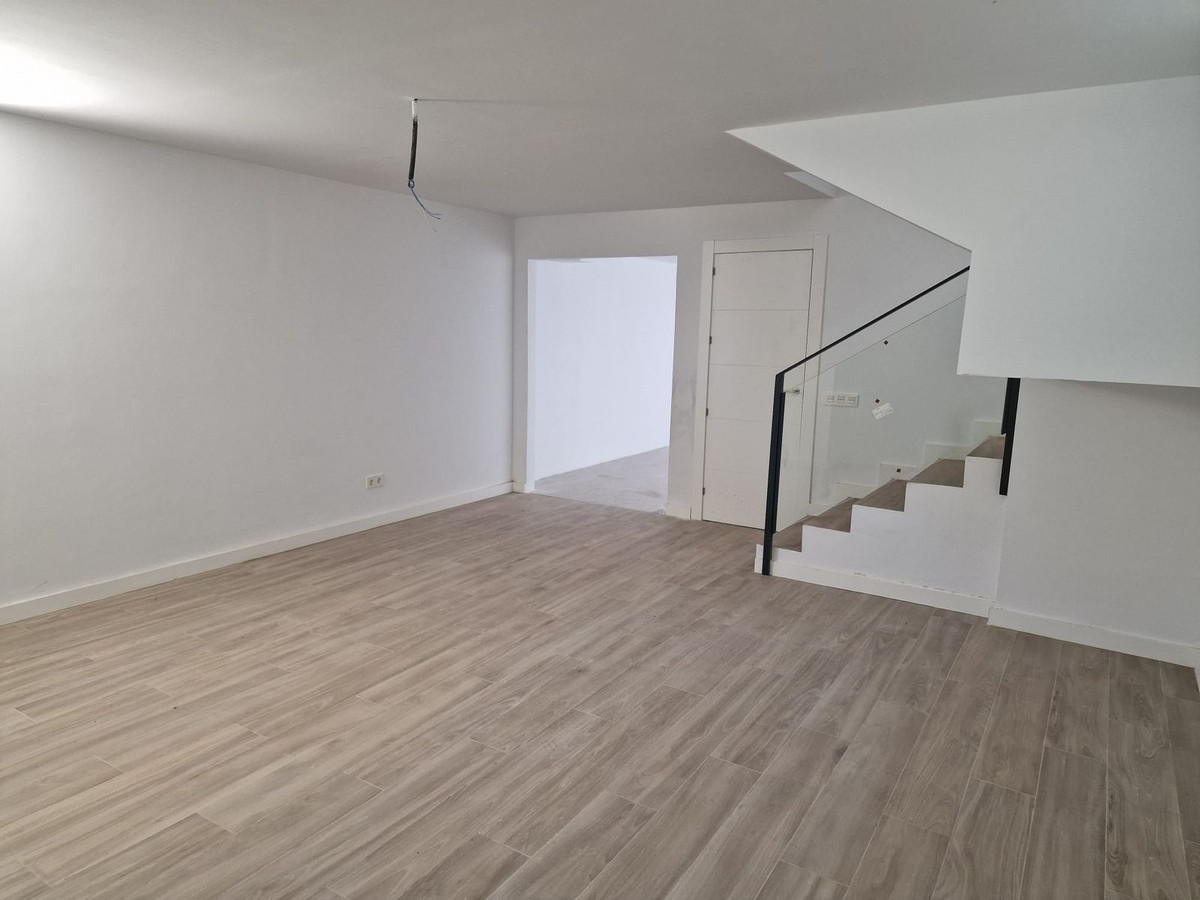 Villa for sale in Manilva