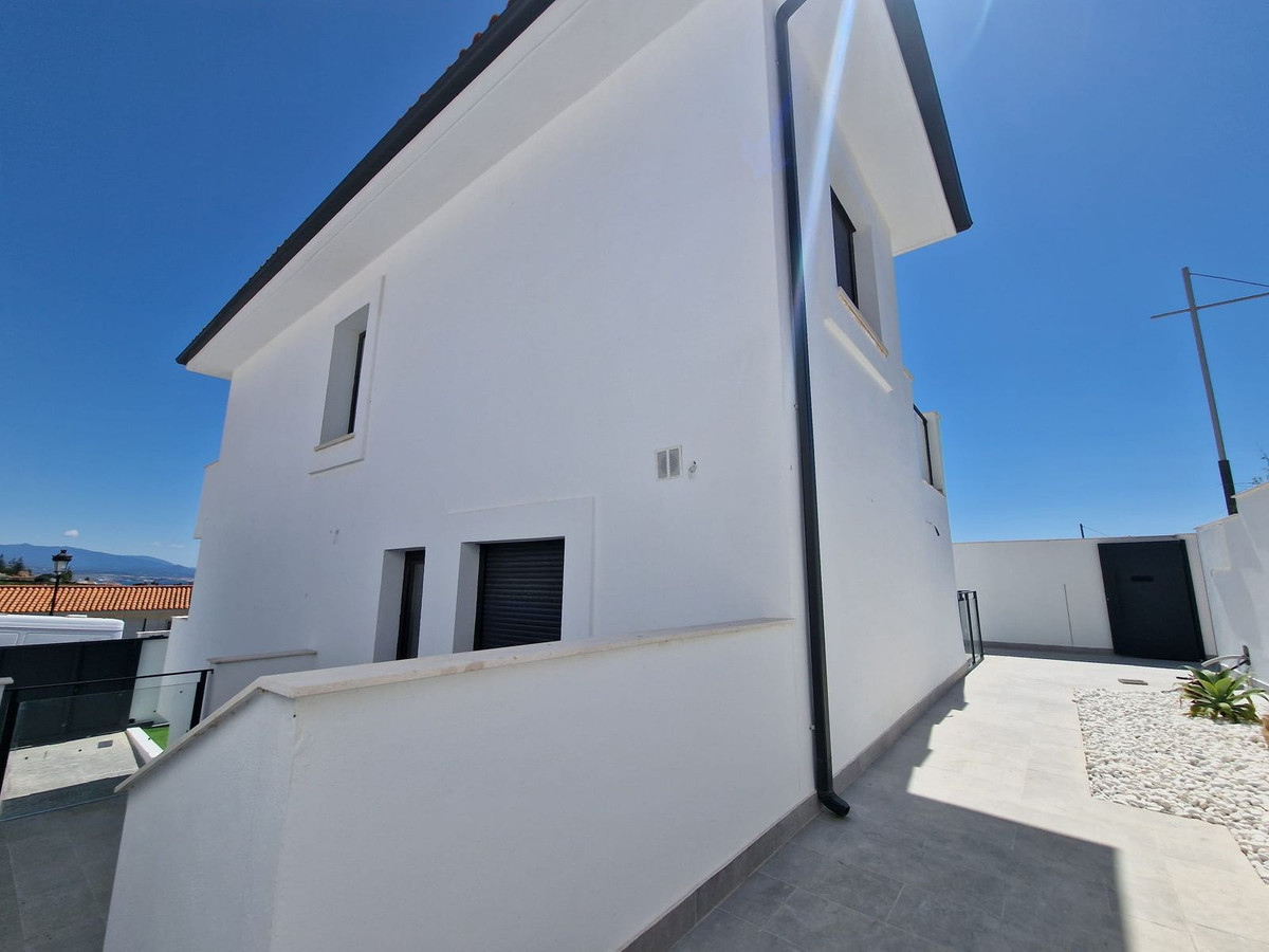 Villa for sale in Manilva