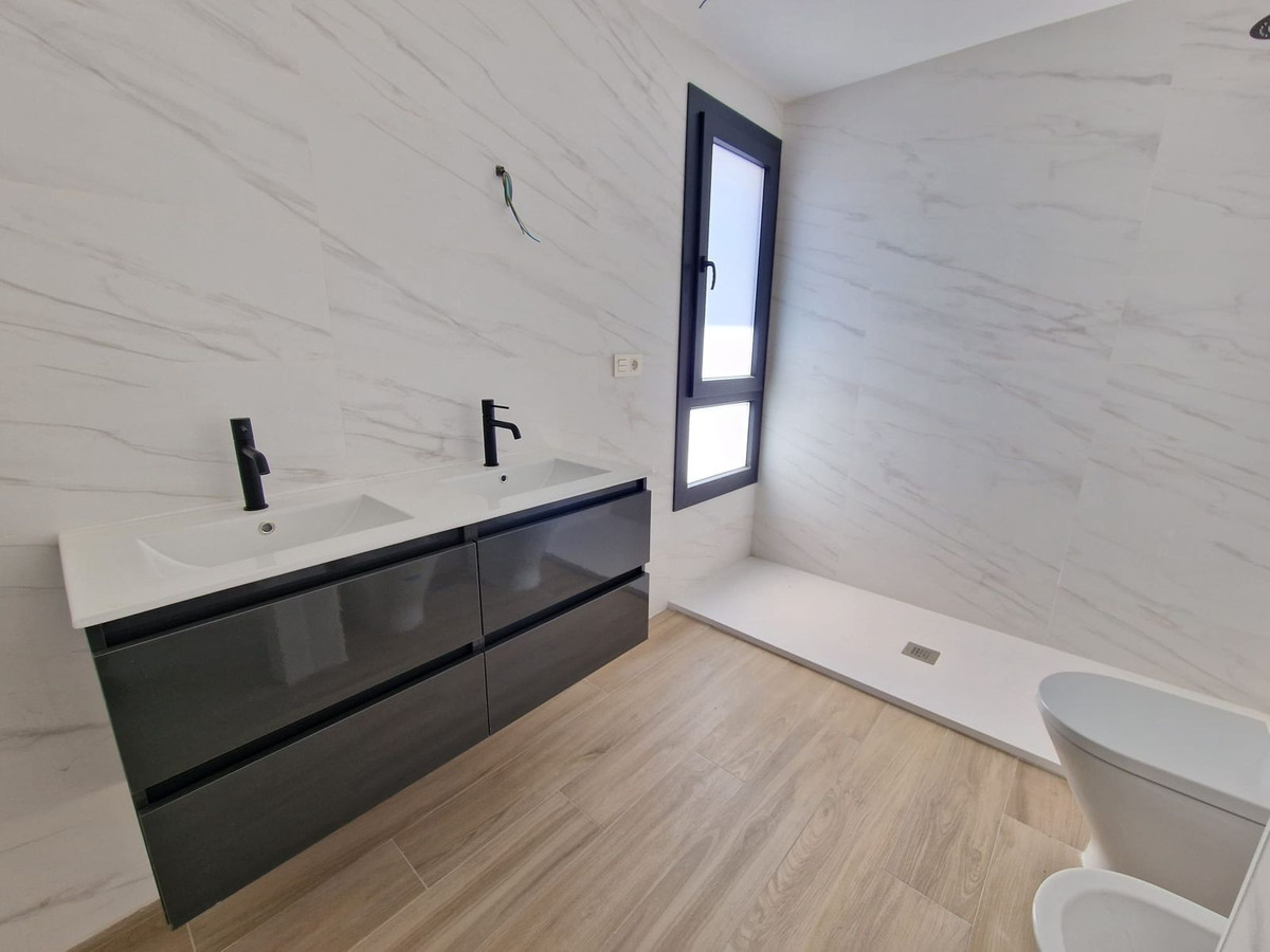 Villa for sale in Manilva