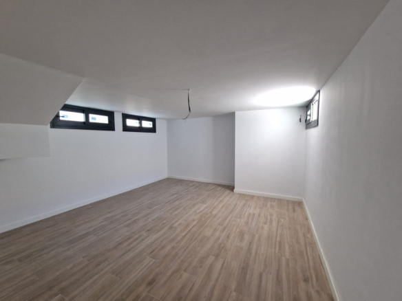 Villa for sale in Manilva