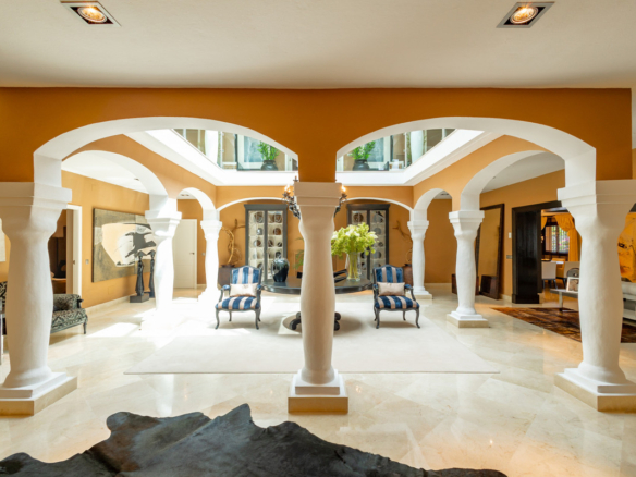 Villa for sale in Marbella
