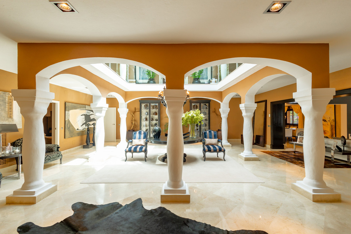 Villa for sale in Marbella