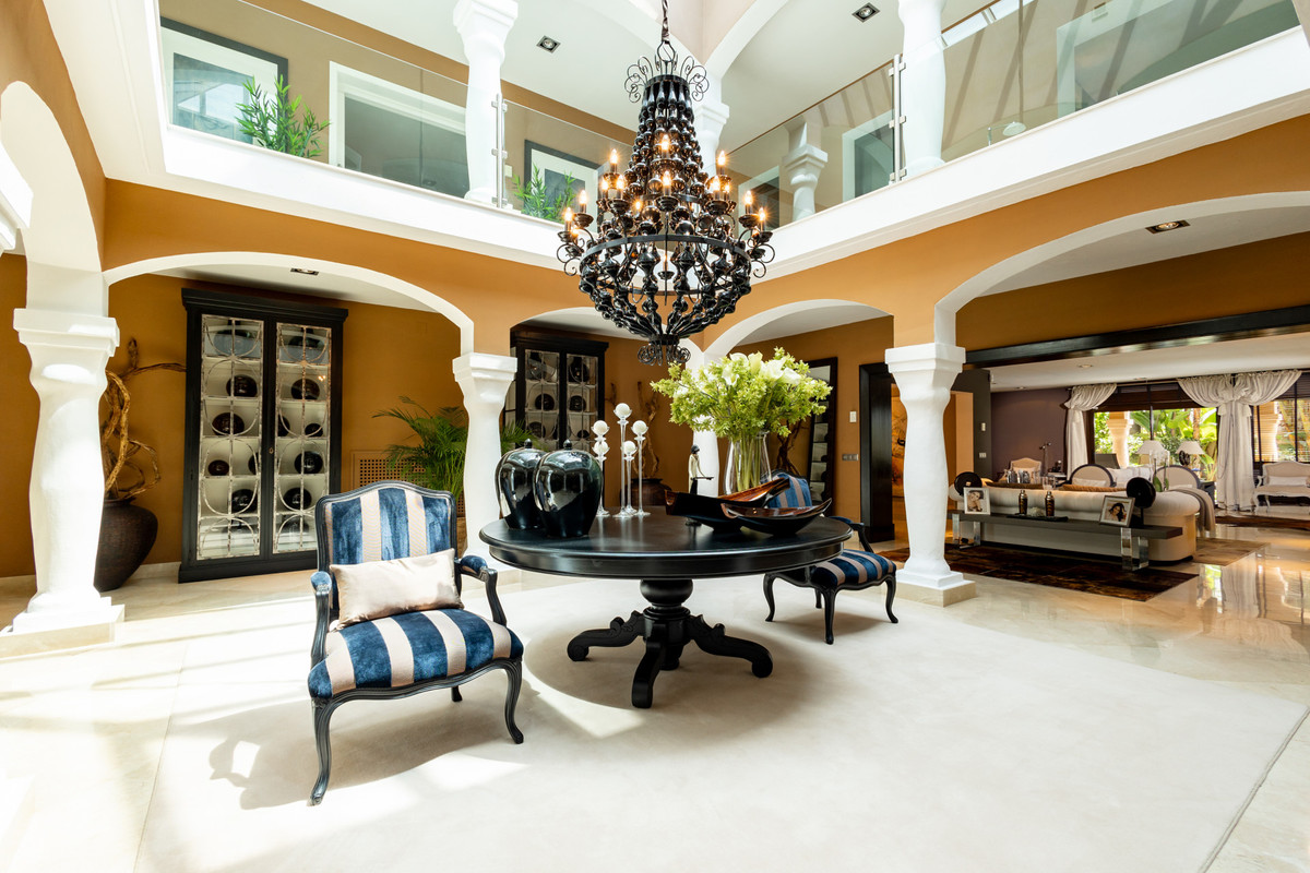 Villa for sale in Marbella