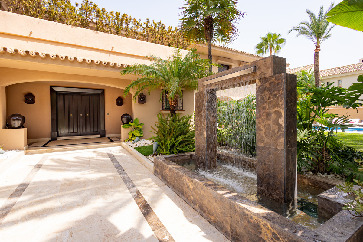 Villa for sale in Marbella