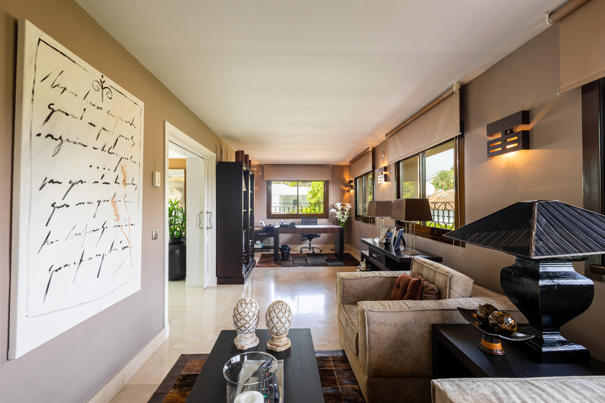 Villa for sale in Marbella