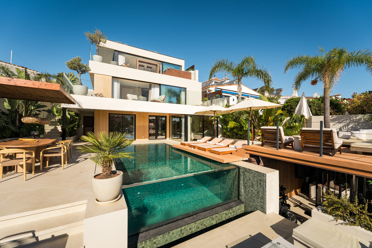 Villa for sale in Marbella