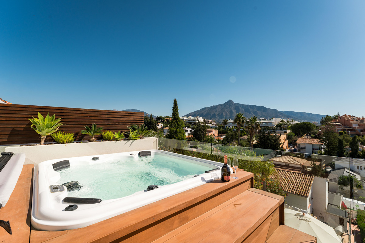Villa for sale in Marbella