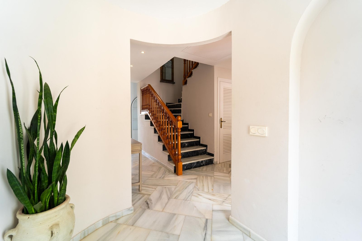 Villa for sale in Marbella