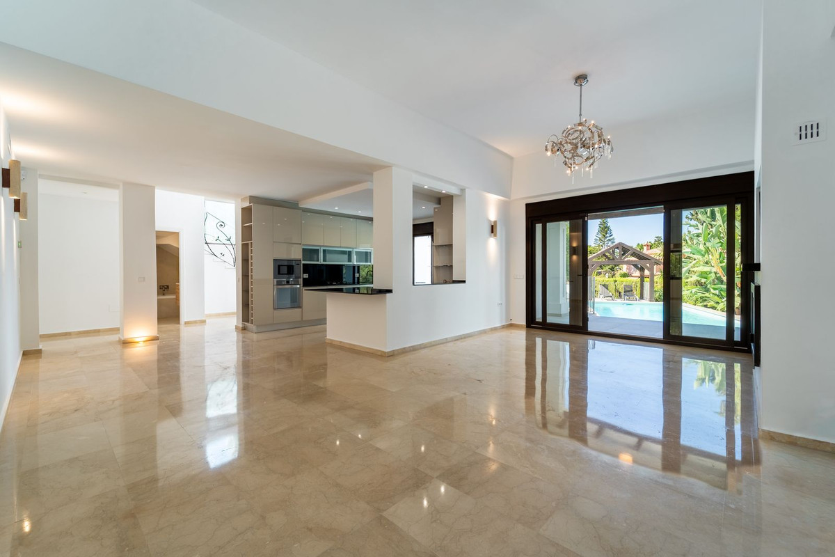Villa for sale in Marbella