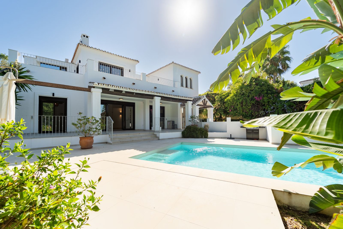 Villa for sale in Marbella