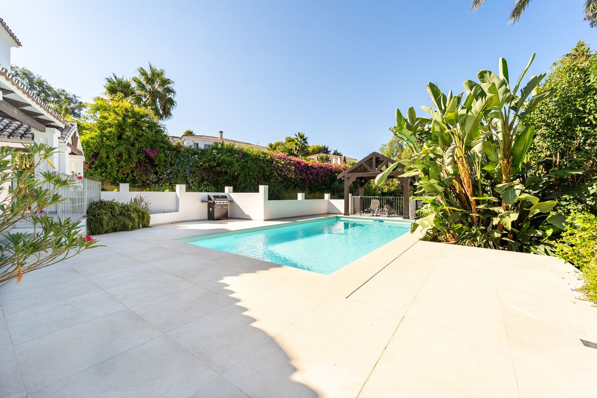 Villa for sale in Marbella