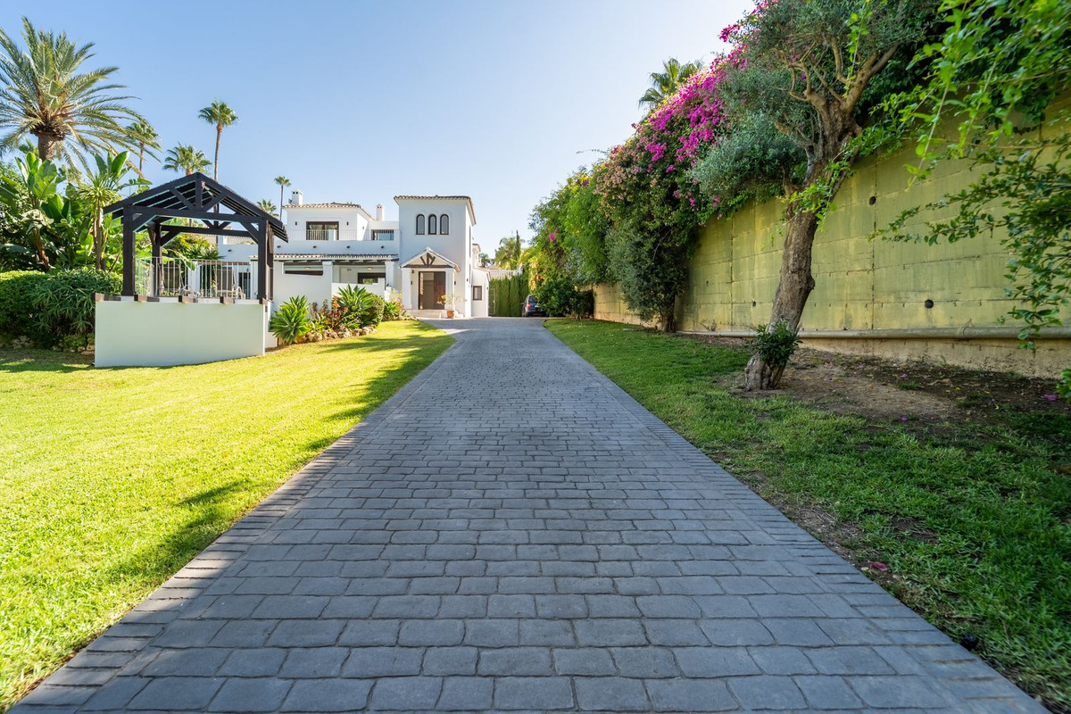 Villa for sale in Marbella