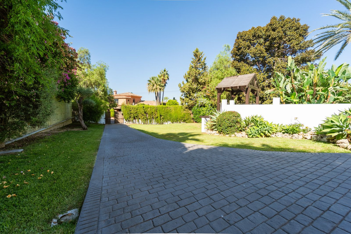 Villa for sale in Marbella