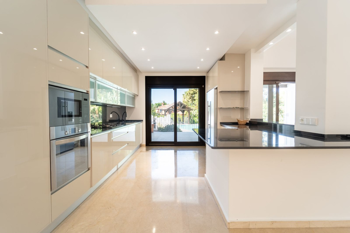 Villa for sale in Marbella