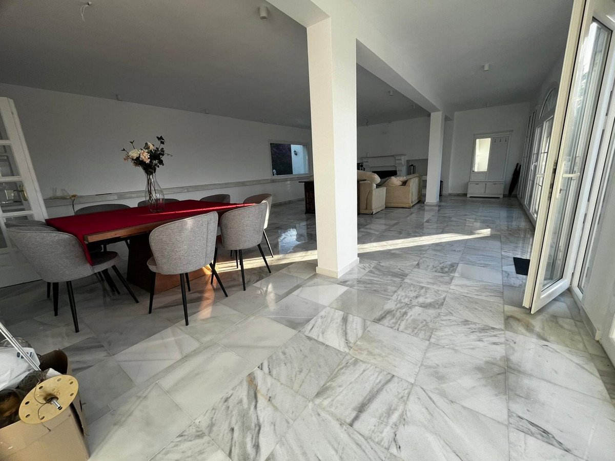 Villa for sale in Mijas