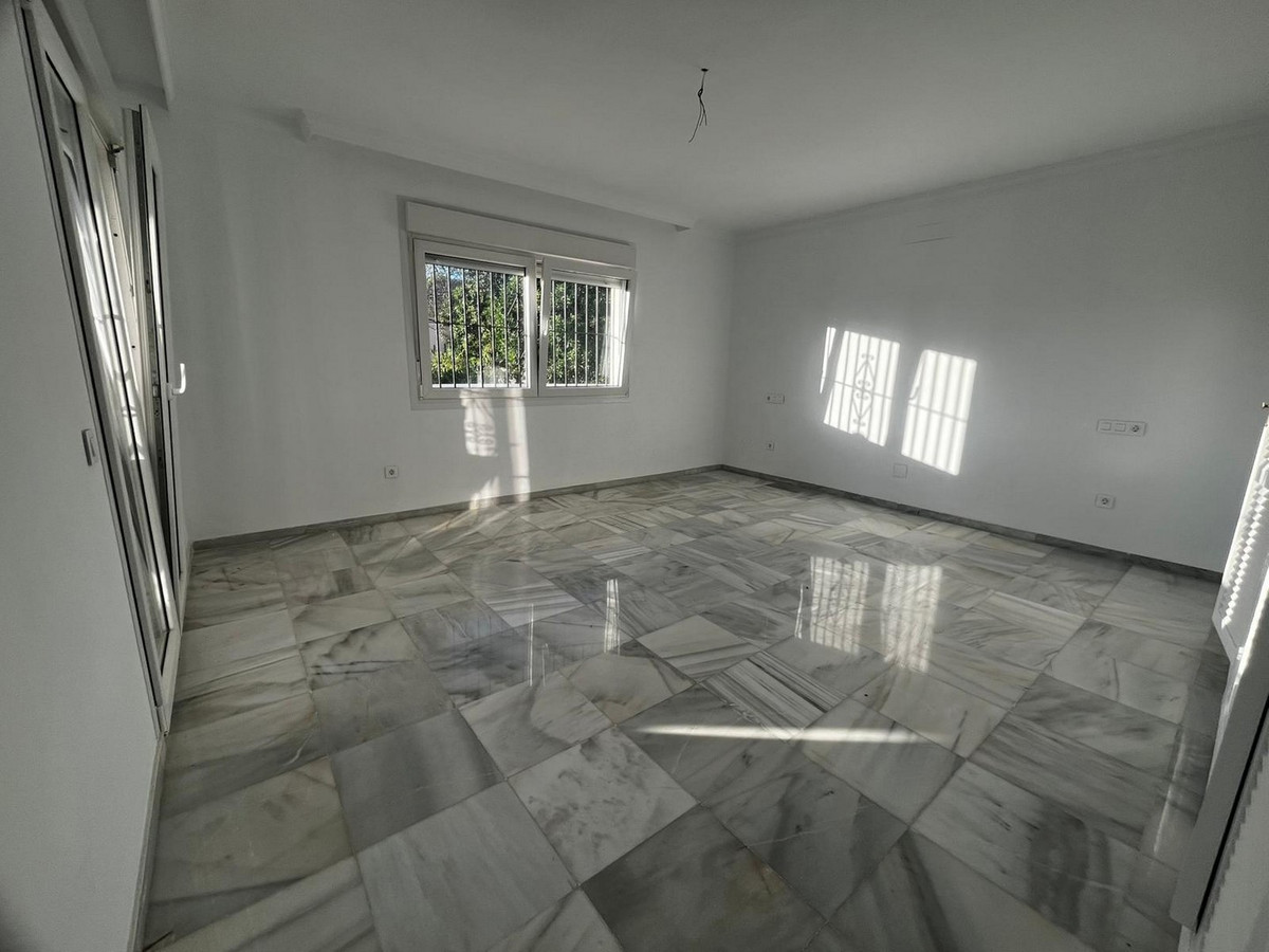 Villa for sale in Mijas