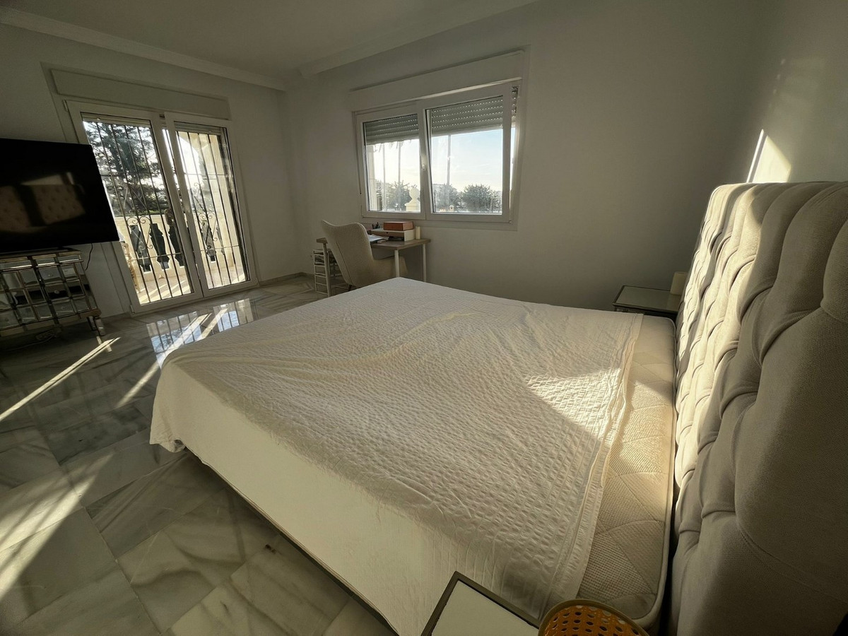 Villa for sale in Mijas