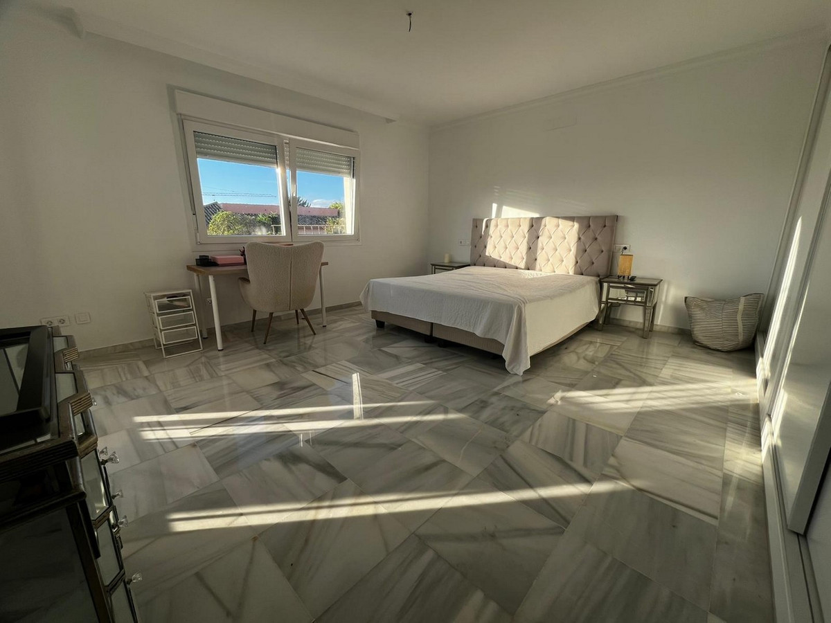 Villa for sale in Mijas
