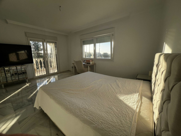 Villa for sale in Mijas