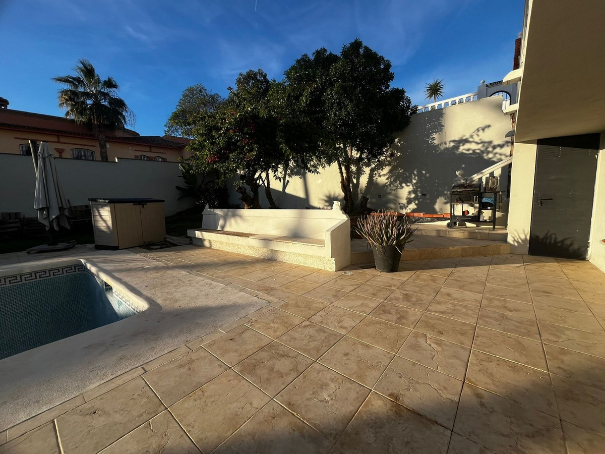 Villa for sale in Mijas