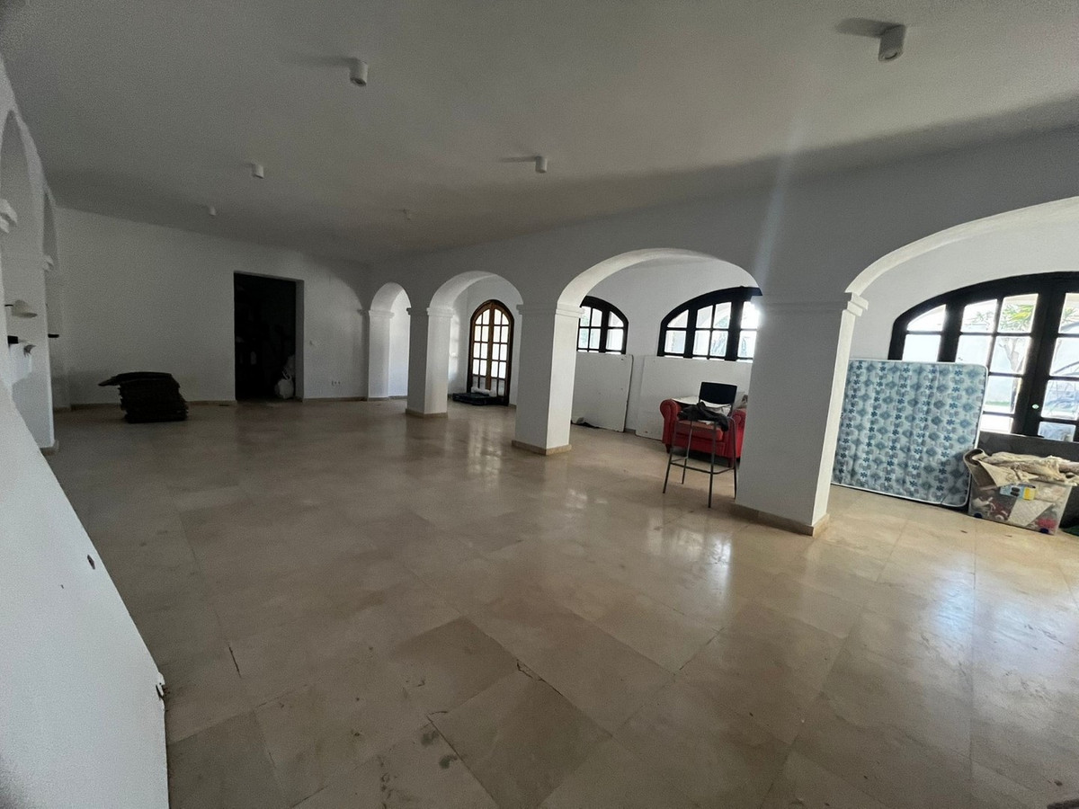 Villa for sale in Mijas
