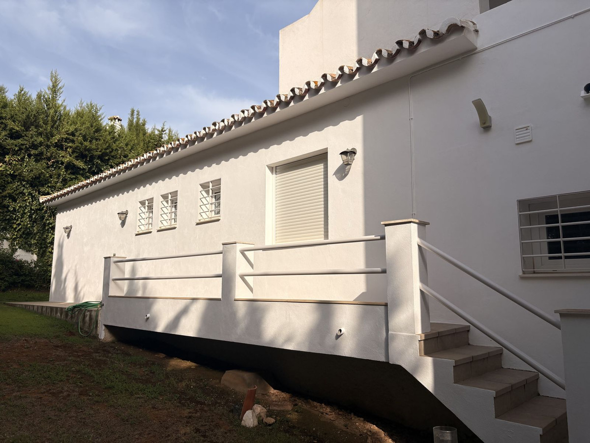 Villa for sale in Mijas