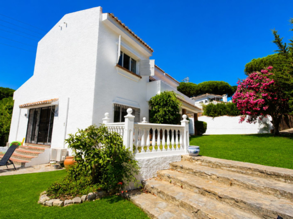 Villa for sale in Mijas