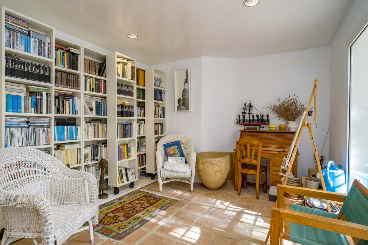 Villa for sale in Mijas