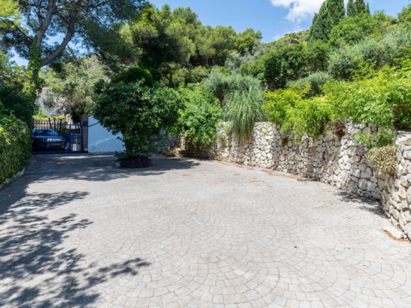 Villa for sale in Mijas