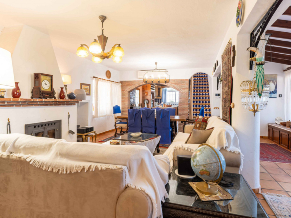 Villa for sale in Mijas