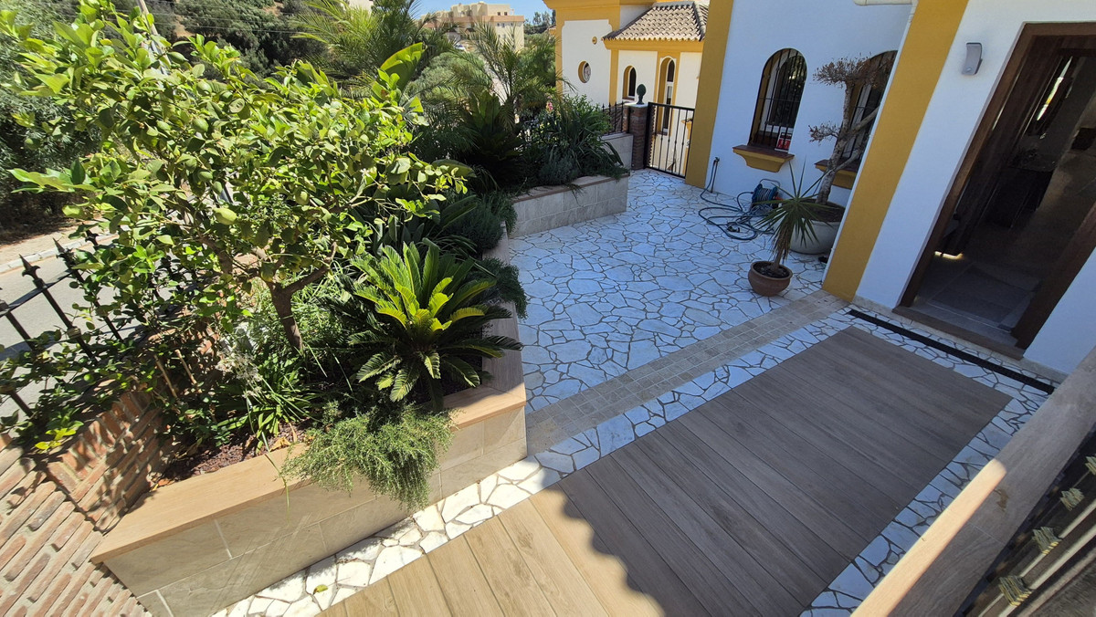 Villa for sale in Mijas