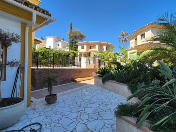 Villa for sale in Mijas