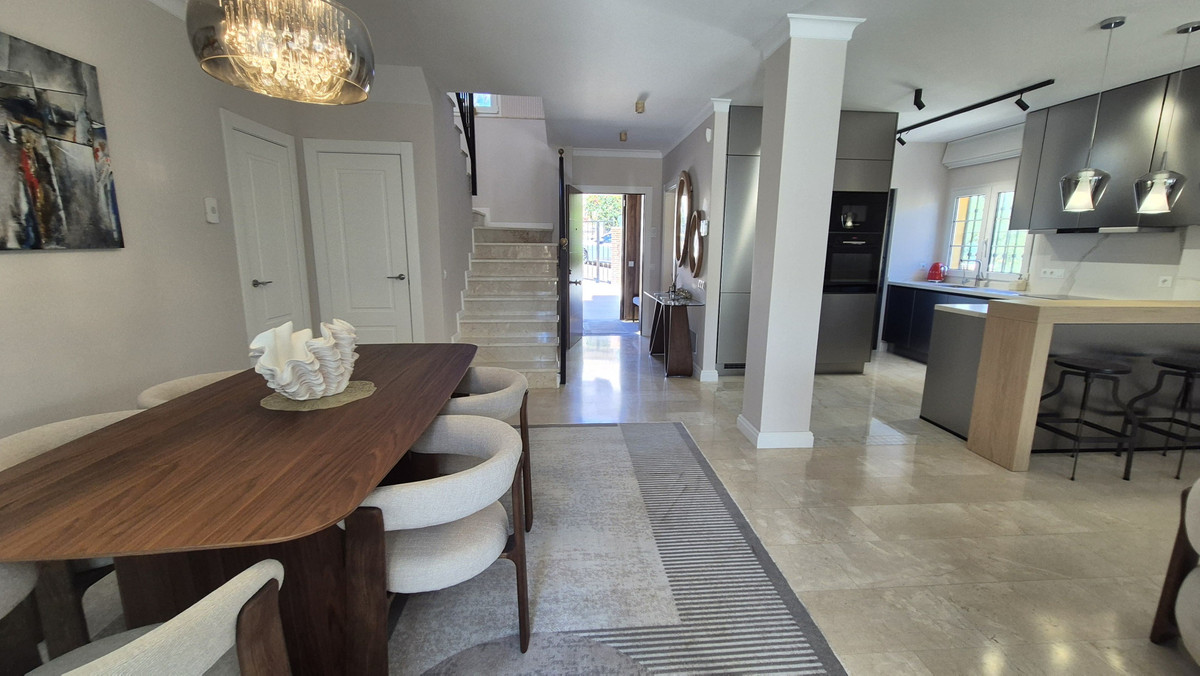 Villa for sale in Mijas