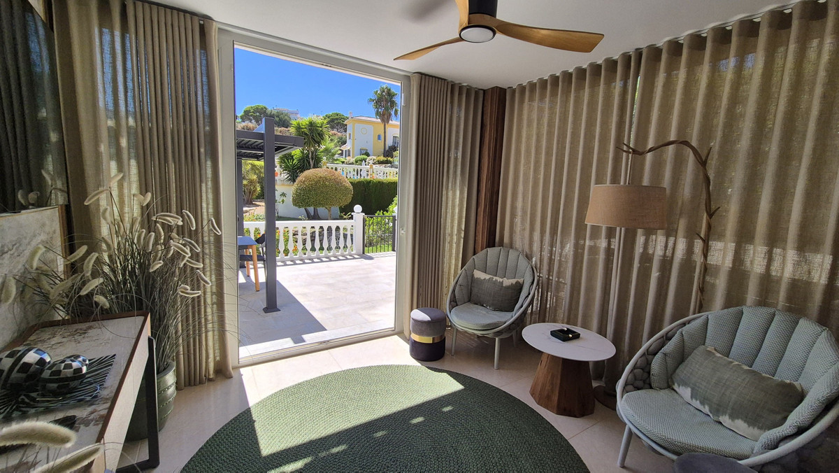 Villa for sale in Mijas